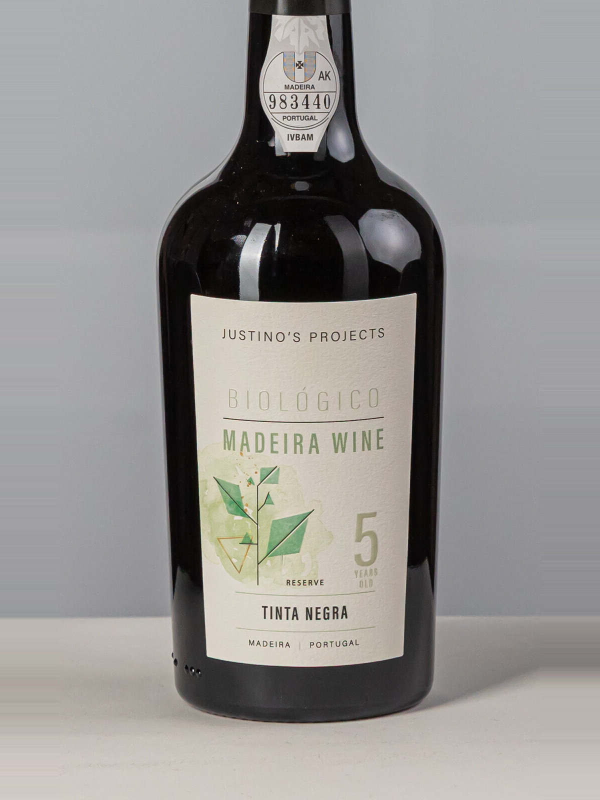 Justinos Madeira Wine Dry 5 Years 3